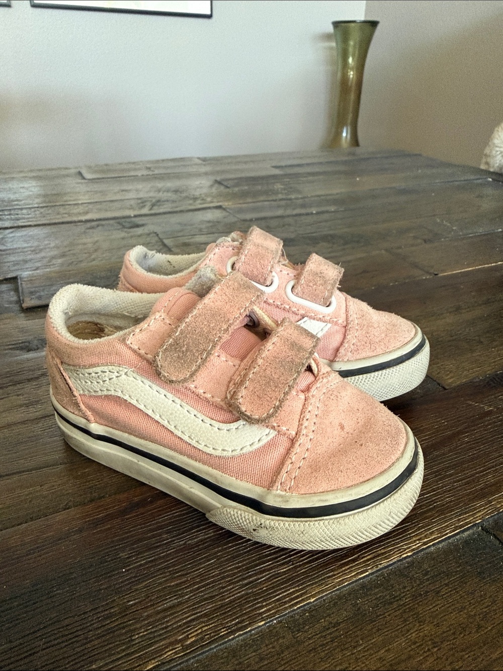 Kids Pink Canvas Velcro Sneakers